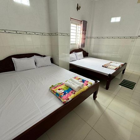 Nhà Nghỉ HOA LÝ Chau Doc Extérieur photo